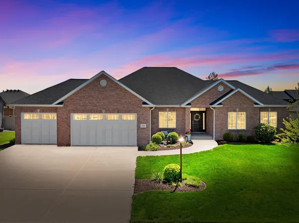 1238 Weatherspoon Dr, Morton, IL 61550