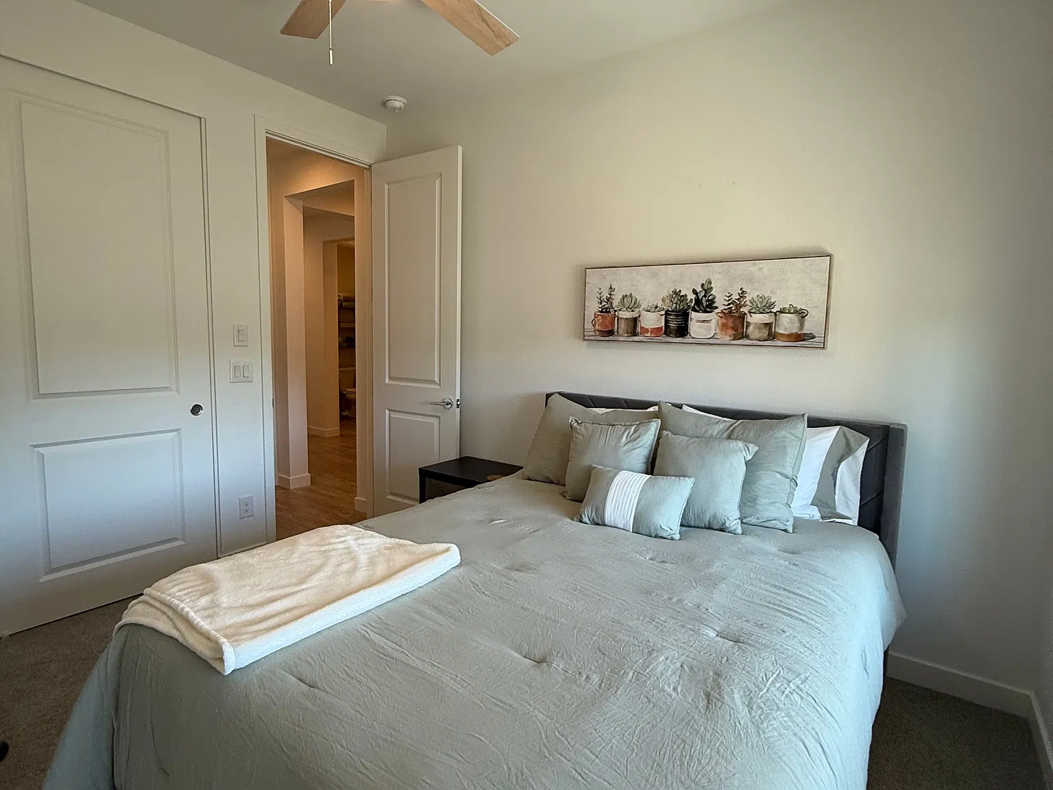 3 bed, 1505 sqft, $2,300 — Photo 4