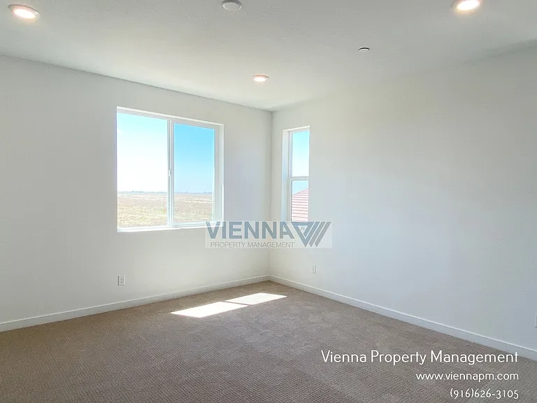 7361 Moon Dream Way — Photo 21
