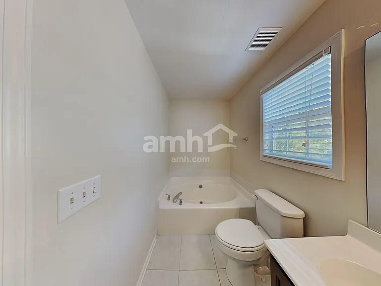 11234 Heritage Green Dr — Photo 11