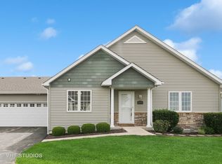 2193 Waterbury Ln W, Sycamore, IL 60178