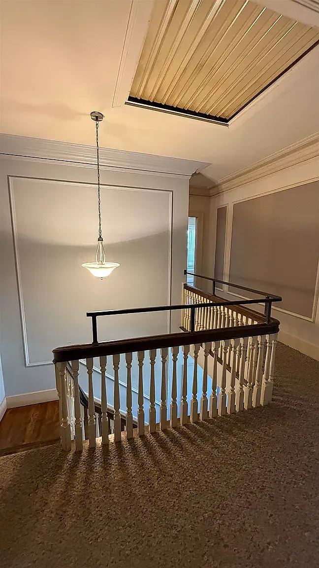 8 bed, 4923 sqft, $2,000 — Photo 4