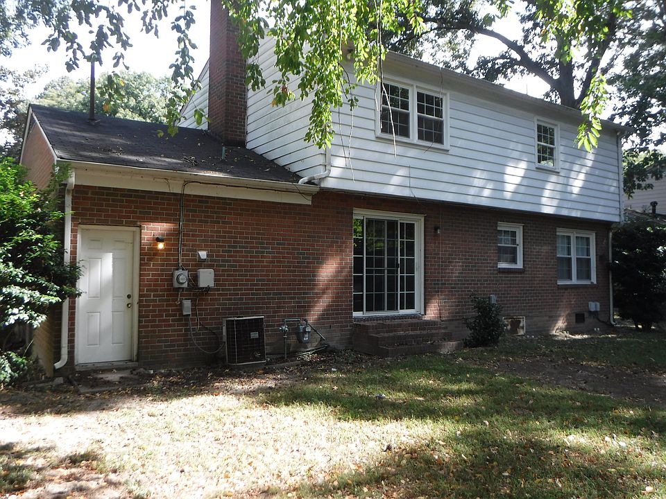 2nd image of 216 Hankins Dr