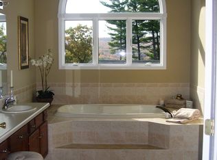 5 Oregon Ct, Tuxedo Park, NY 10987