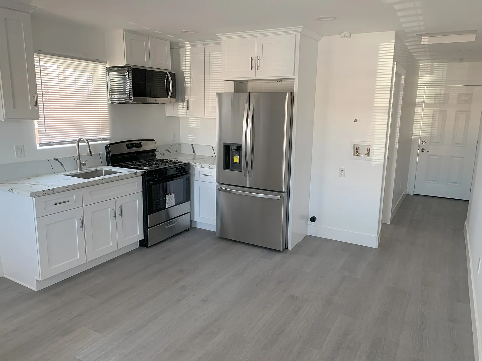 1 bed, 485 sqft, $1,950 — Photo 3