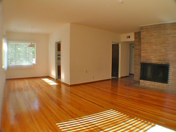 3rd image of 2435 Hilgard Ave APT 1