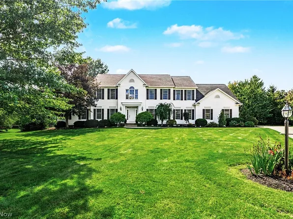 7624 Hempfield Ln, Hudson, OH 44236