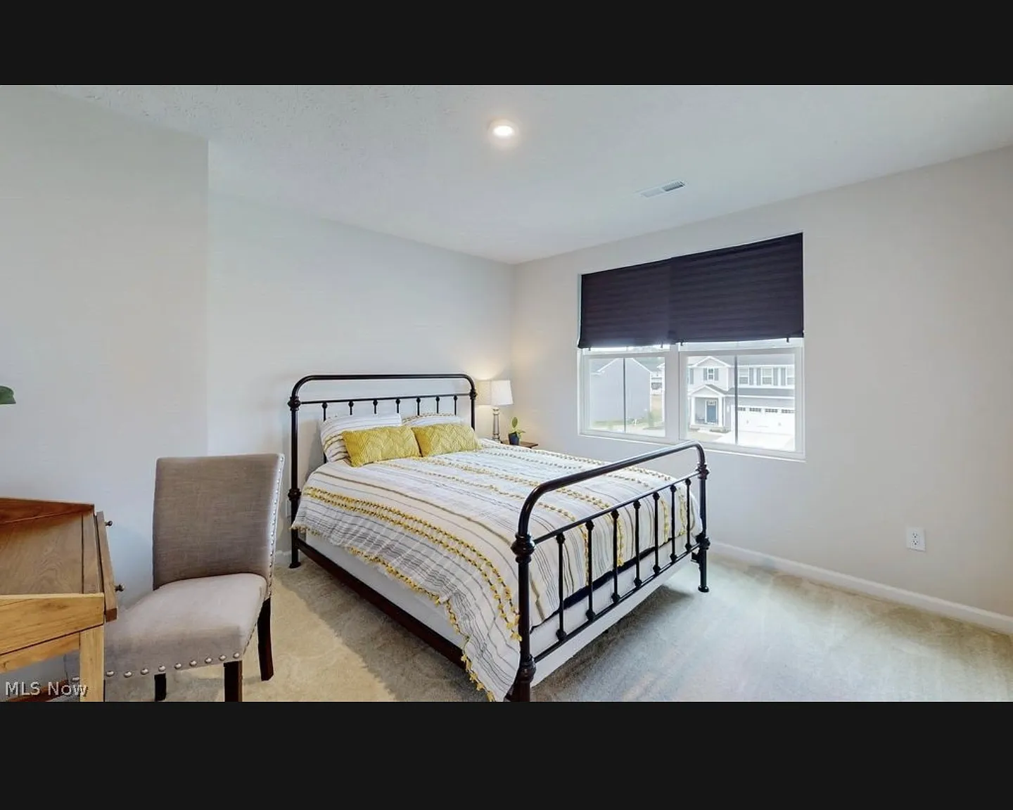 4 bed, 2.5 bath, 2200 sqft, $2,700 — Photo 3