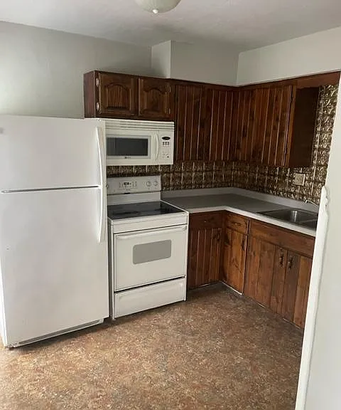 148 Union St #UPPER — Photo 2