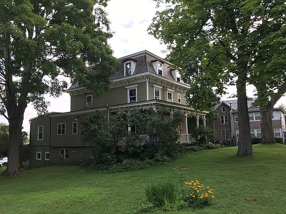 Left Side yard - great place to play