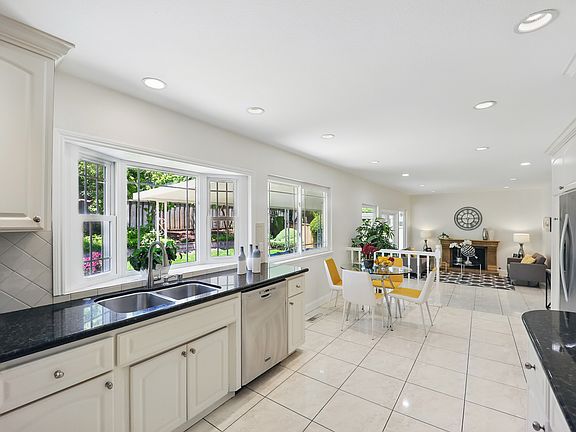 5th image of 6071 Vilmar Ave