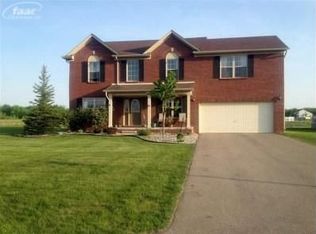 1469 Baypointe Cir, Grand Blanc, MI 48439