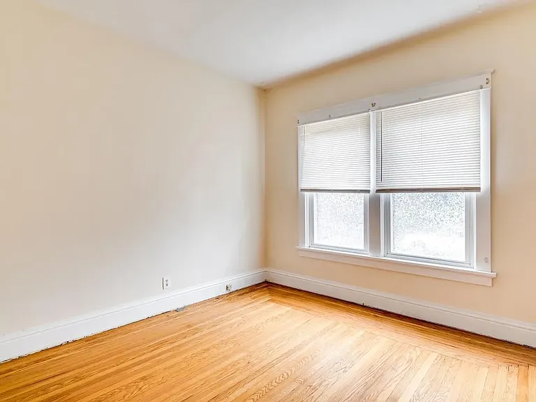 5337 Carthage Ave — Photo 9