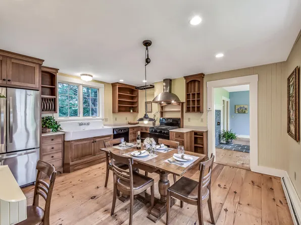 26 Alexander Reed Road, Richmond, ME 04357