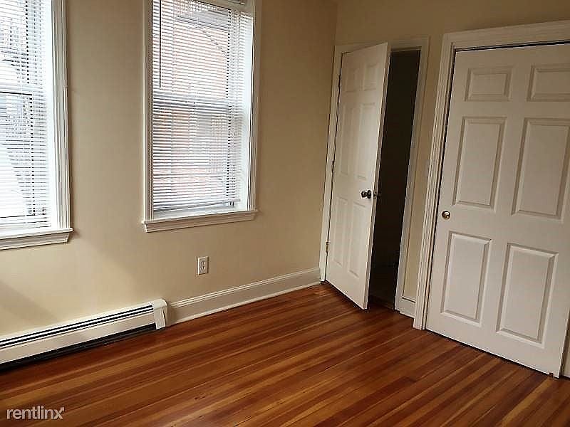 2nd image of 25 Chelsea St