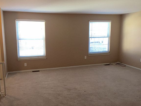 5th image of 41729 Onaway Dr #281