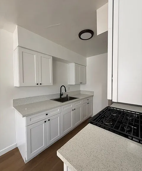 1358 W 37th St #1 — Photo 10