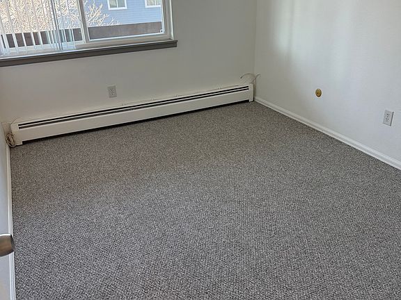 3rd image of 2990 Glenwood Dr APT 9