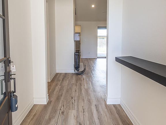 4th image of 1021 N Fulton Ave
