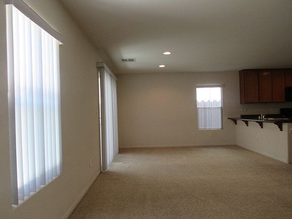 4th image of 6998 Town Forest Ave