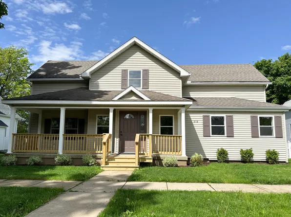 212 S Armstrong St, Stanford, IL 61774