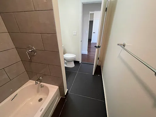 Rented by Metropolis International Realty Inc. | media 12