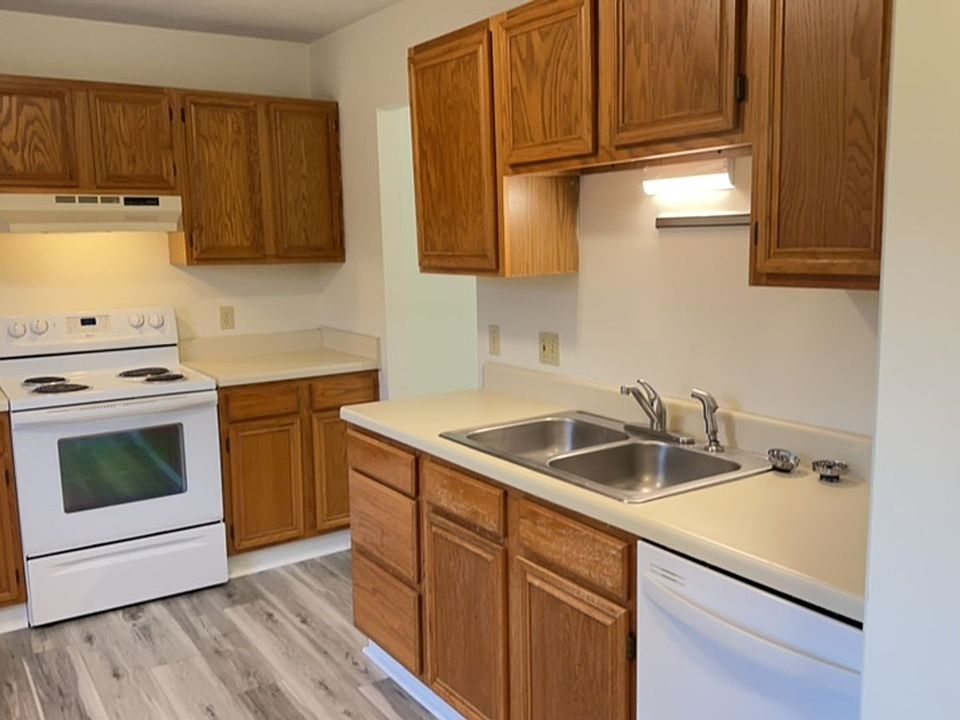 2nd image of 2850 Walls Branch Rd