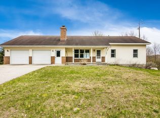 1501 S Ruby Ln, Lake Leelanau, MI 49653