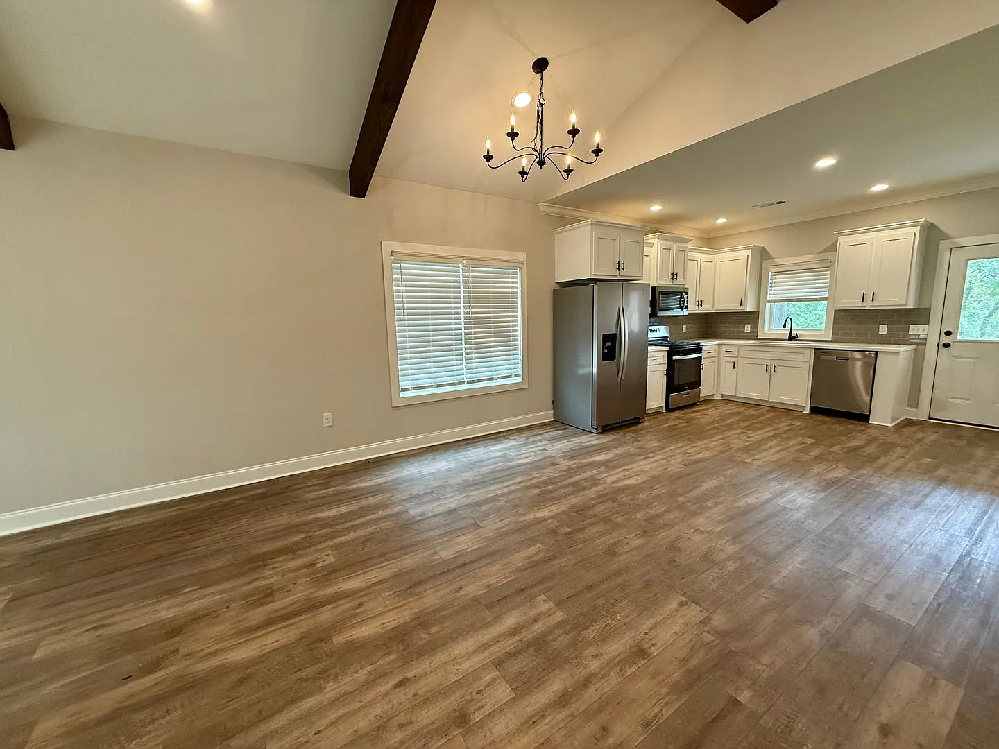 330 Orion St. — Photo 3