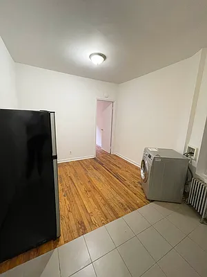 Rented by Jonis Realty | media 10