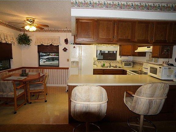 5th image of 4949 91st Ave Unit 22