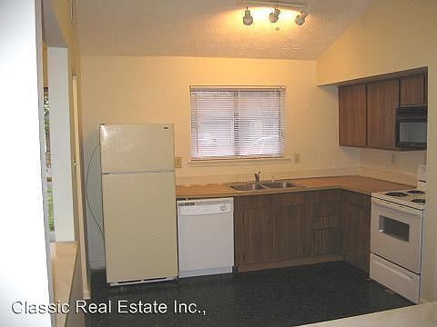 3rd image of 3380 Kenesaw Dr