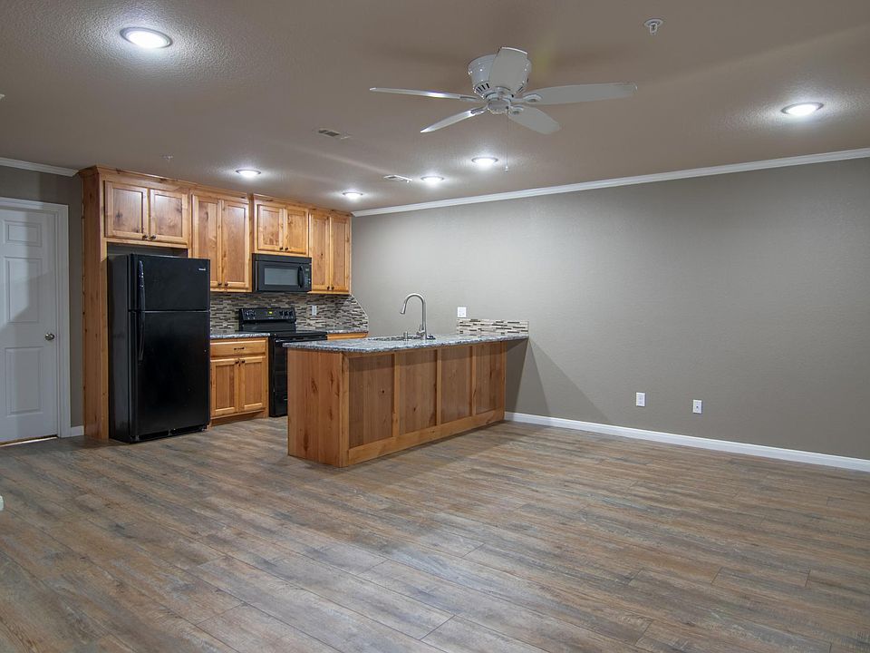 1st image of 651 E McGregor Dr #3
