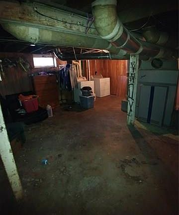 4th image of 1418 E 4th St