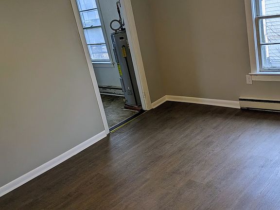 4th image of 401 One 4 Highland Ave