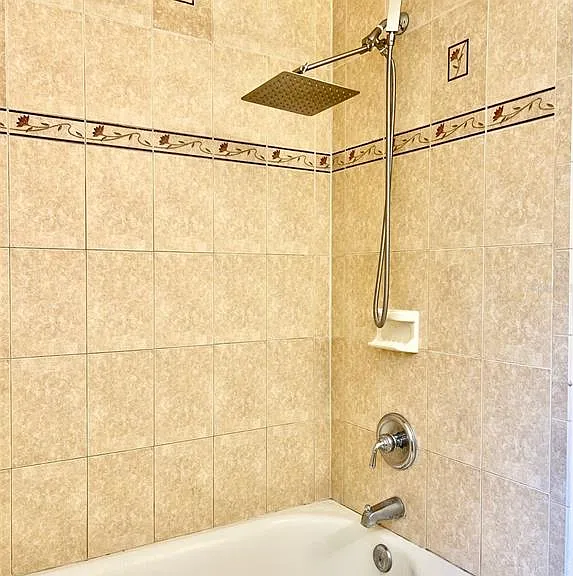 718 Buckminster Cir — Photo 15