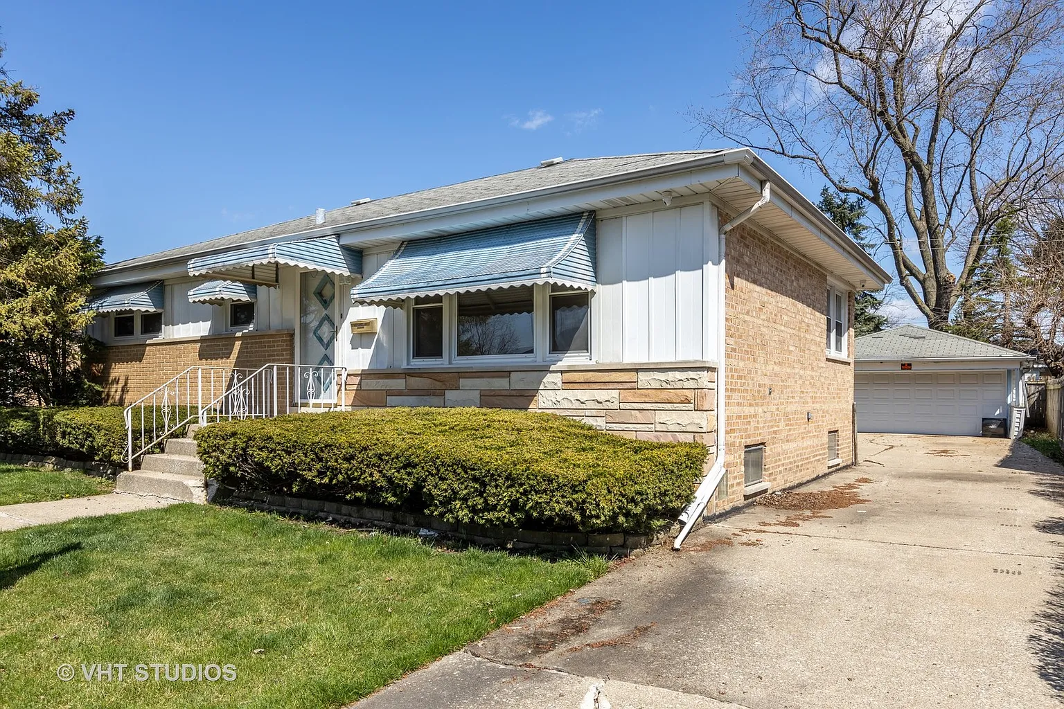 4841 Saint Paul Ct photo 1