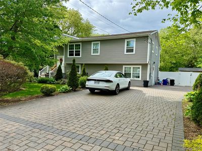 243 Sea Cliff Street, Islip Terrace, NY, 11752