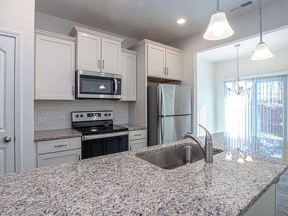 5th image of 13823 Clayborn St