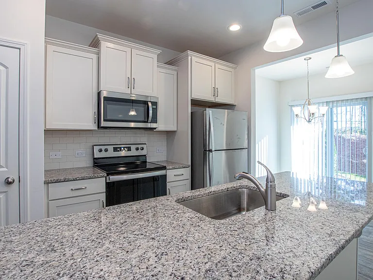 13823 Clayborn St — Photo 5