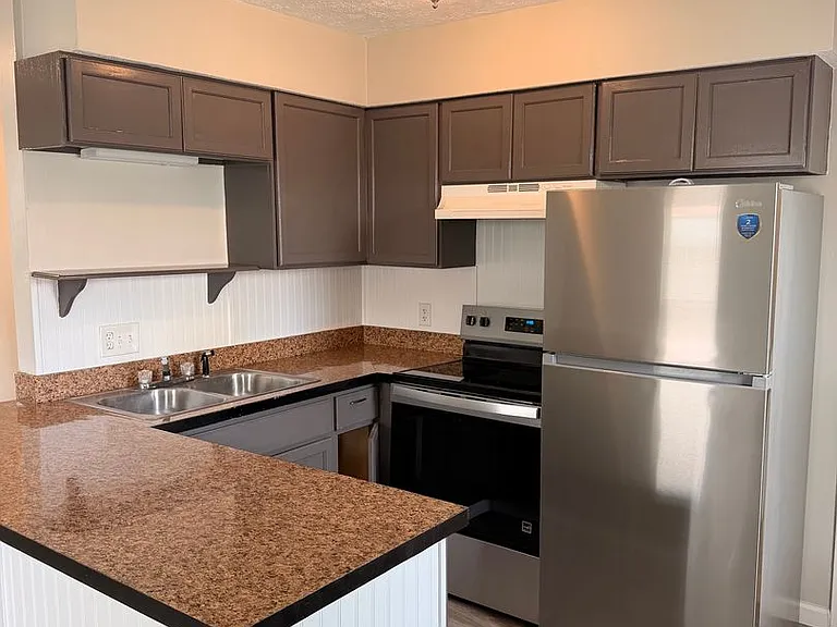 6218 Hilltop Ave #C — Photo 2