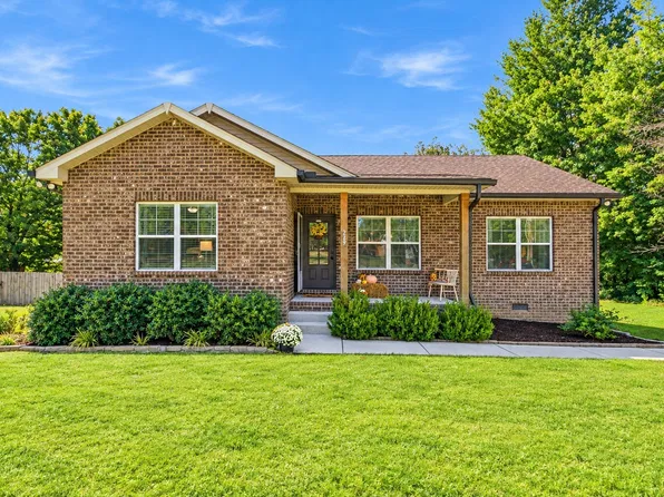229 Staggs Dr, Portland, TN 37148