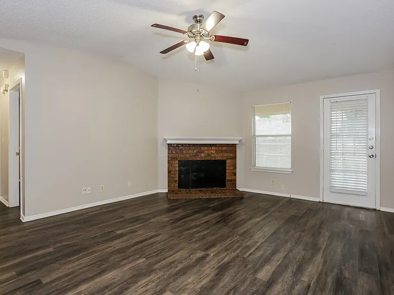 8120 Camelot Rd — Photo 5