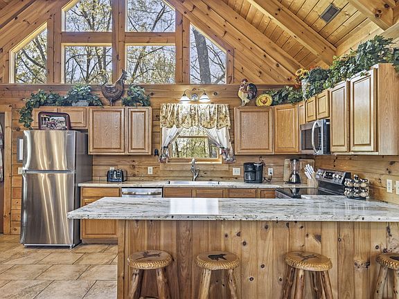 2nd image of 906 Jones Road