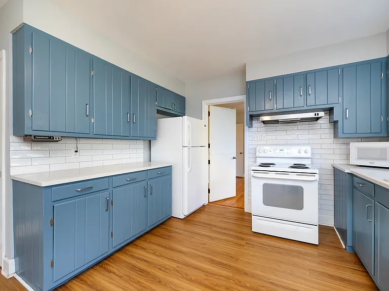 HUGE KITCHEN, NEWLY PAINTED