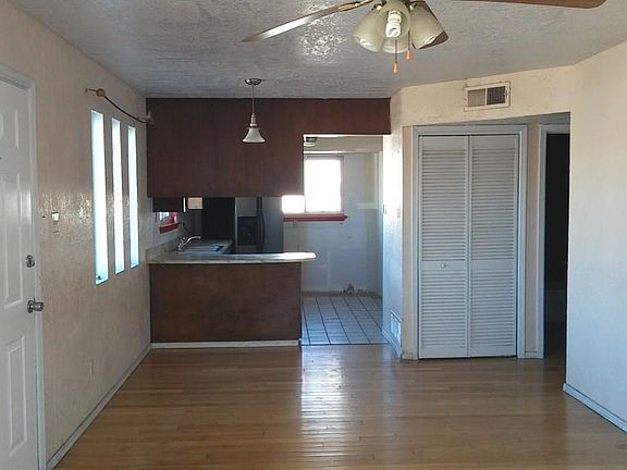 3rd image of 8030 Gilbert Dr