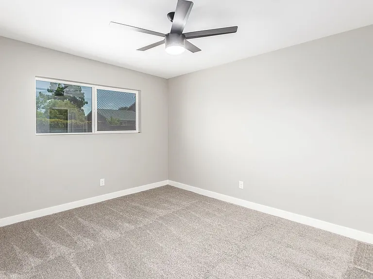 507 E Wesleyan Dr — Photo 15