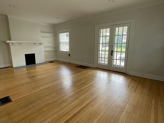 4th image of 5201 Broadway St #5201
