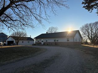 6250 S Overland Ave, Roseland, NE 68973