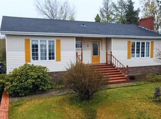 5 Station Rd, Glovertown, NL A0G2L0
